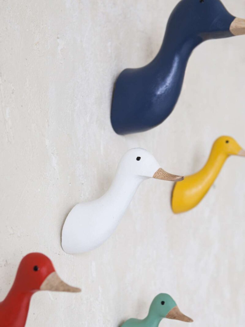 mahe-homeware-bebe-wieszak-drewniany-kaczka-wiele-01
