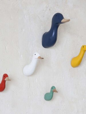 mahe-homeware-bebe-wieszak-drewniany-kaczka-wiele-medium
