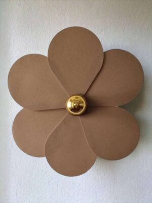 mahe-homeware-petals-lampa-kwiatek-scienna-brazowa-duza-01