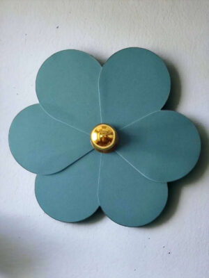 mahe-homeware-petals-lampa-kwiatek-scienna-turkusowa-duza-01