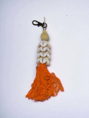 mh-capri-brelok-do-kluczy-z-muszelek-kauri-pomaranczowy