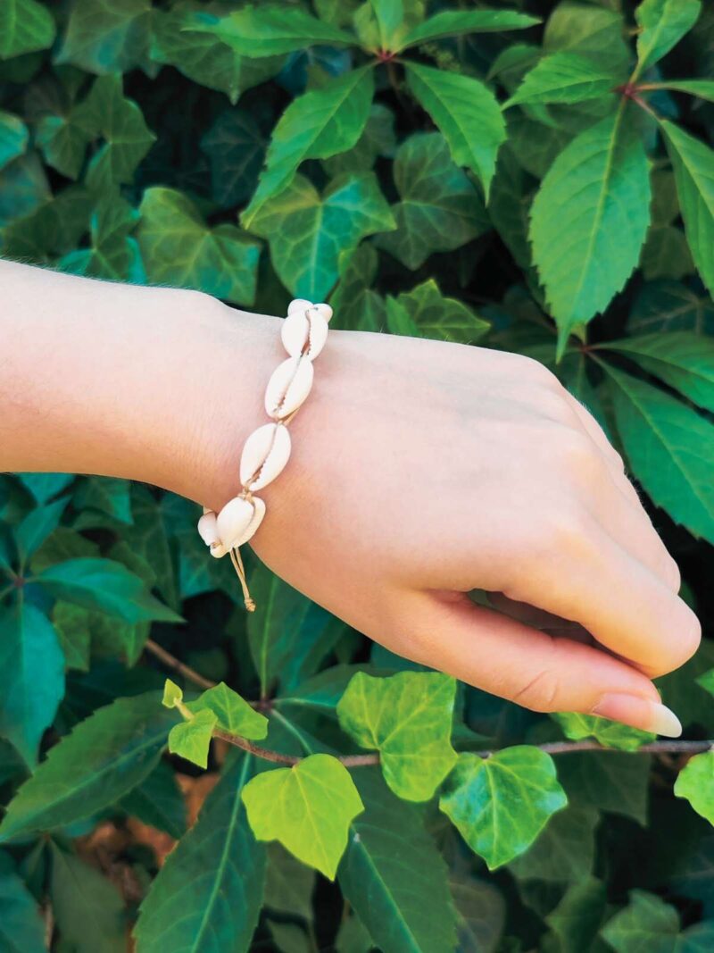 bransoletka-na-reke-ze-srebrbna-muszla-twilight-clasp